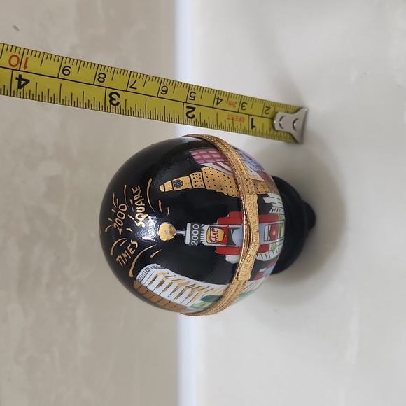 Times Square 2000, Les Ateliers de LIMOGES FRANCE, Black Decorative Egg, Ball - Picture 9 of 13